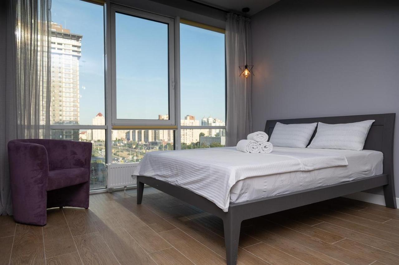 Stylish Panoramic Apartments. Smartplaza. Metro Minskaya 基輔 外观 照片