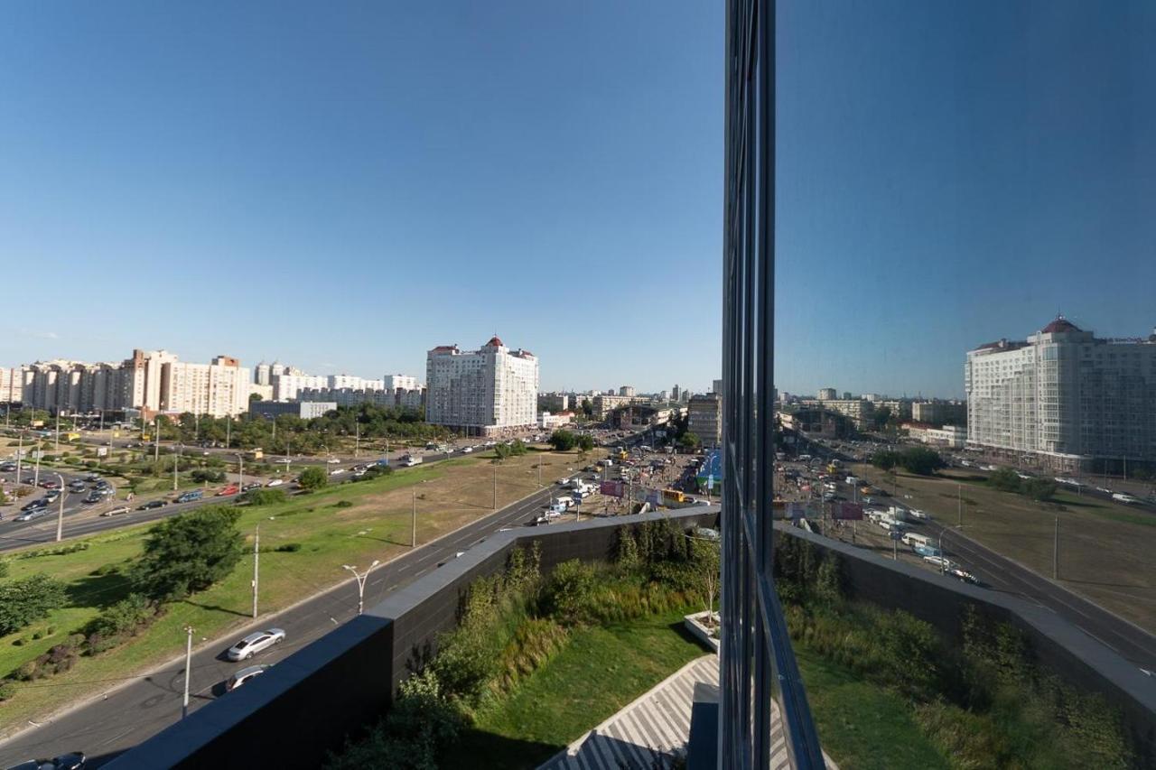 Stylish Panoramic Apartments. Smartplaza. Metro Minskaya 基輔 外观 照片
